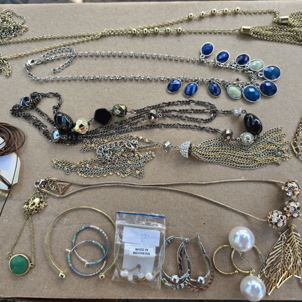 Small Lot Of Costume Jewelry
